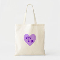 Tia en morado