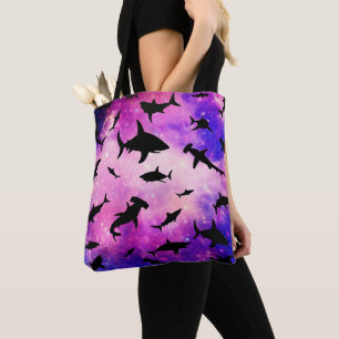 Bolso De Tela Tiburón de pez sombra oscuro sobre galaxia degrada