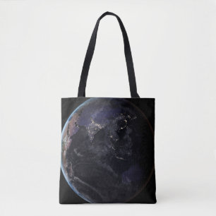 Bolso De Tela Tierra Llena Que Muestra Luces De Asia Por La Noch
