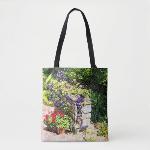 Bolso De Tela Tote Bag Clematis en la pared