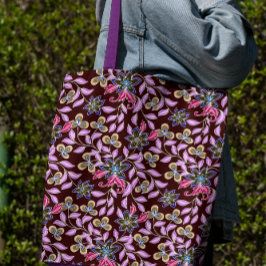 Bolso De Tela Tote con flores moradas sobre fondo marrón