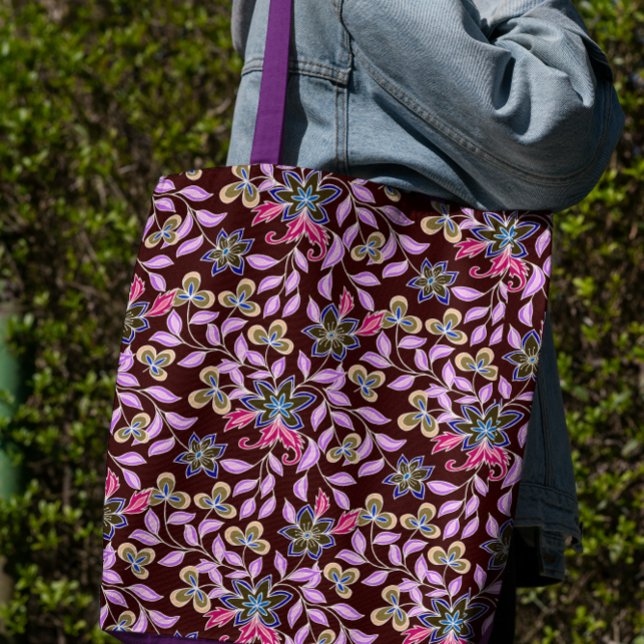 Bolso De Tela Tote con flores moradas sobre fondo marrón (Subido por el creador)