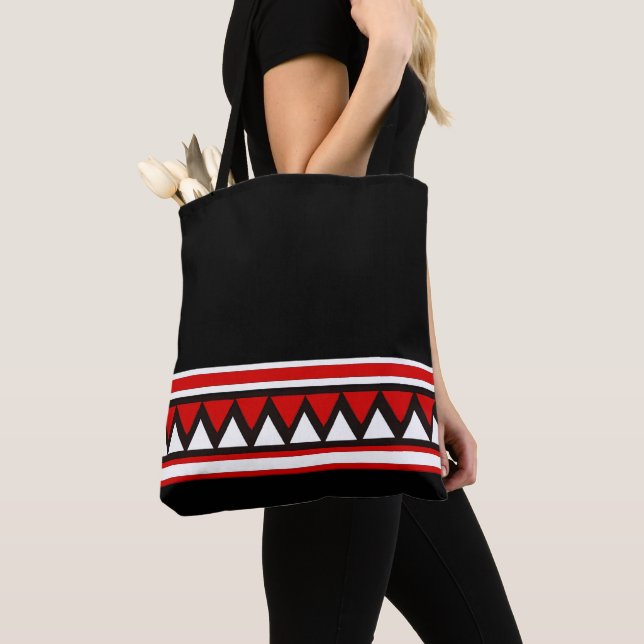 Bolso De Tela Triángulos tribales negro, blanco y rojo (Detalle)