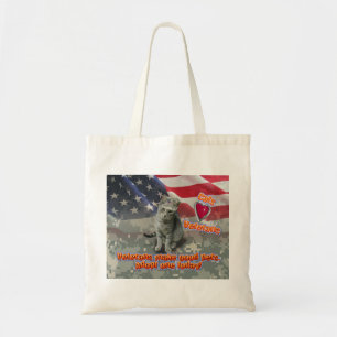 Bolso De Tela Un gato adopta a un veterano amigo de toda la vida