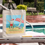 Bolso De Tela Verano de julio: Santa Claus Cute Beach<br><div class="desc">Este lindo Navidad personalizado en julio hace un regalo fiesta perfecto para el verano para una reunión de baños o piscinas. Hacerlo un divertido espectáculo con la temática del polo norte con Santa Claus en sus baúles de natación al lado de un paraguas de playa de rayas rojas y blancas...</div>