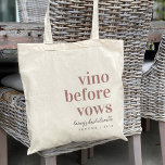 Bolso De Tela Vino antes de la fiesta de la Bachelorette<br><div class="desc">Bienvenidos amigos a su fin de semana de soltera de su país vinícola con esta moda y modernas bolsas de té personalizadas. Diseño característico "vino antes de las vacas" en polvorientas letras de sísmo clásicas rosa con el nombre de su evento o ocasión bajo escritura cursiva manuscrita. Personalice con el...</div>
