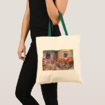 Bolso De Tela Vintage Christmas, Santa Claus con Elves Workshop<br><div class="desc">Ilustracion de la Vintage. Imagen de feriado de Navidad con Jolly San Nicolás y sus elfos ocupados construyendo juguetes, muñecas, caballos mecedores, etc. en el taller de Santa en el Polo Norte en la Víspera de los Navidades. Santa Claus está revisando su lista traviesa o buena una vez más para...</div>