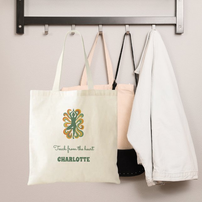 Bolso De Tela Yoga pose swirls green orange name slogan retro (Subido por el creador)