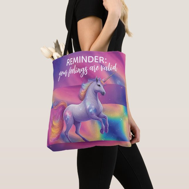 Bolso De Tela Your Feelings Are Valid Rainbow Tie Dye Unicorn (Detalle)