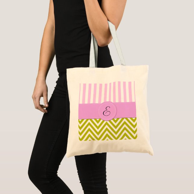 Bolso De Tela Zigzag verde, chevron, rayas rosadas, monograma (Anverso (producto))