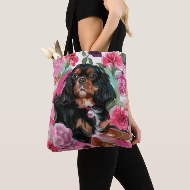 Bolso de tocador negro y marrón Cavalier| floral r (Detalle)