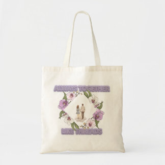 Bolso llamativo con toque romántico