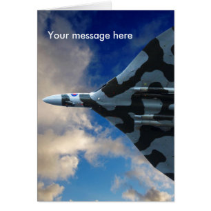 Bombardero de Vulcan en vuelo