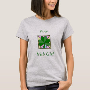 Bonita camiseta del Chica irlandés