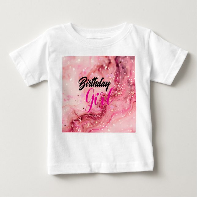 bonito con camisa chica de cumpleaños rosa. (Anverso)