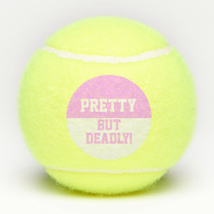 Bonito rosado divertido pero pelotas de tenis de