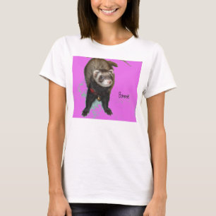 Bonnie en camiseta rosada
