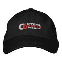Gorra de color oscuro con el logotipo C6VR