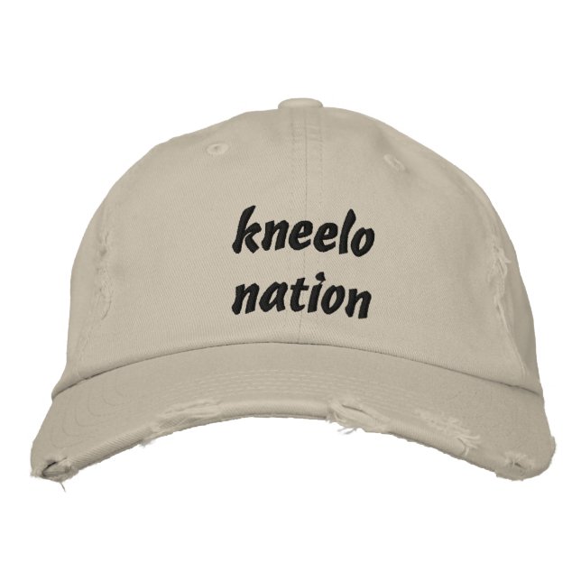Bordada kneelo nation gorra (Anverso)