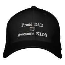 Orgulloso padre de asombrosos niños con gorra de b