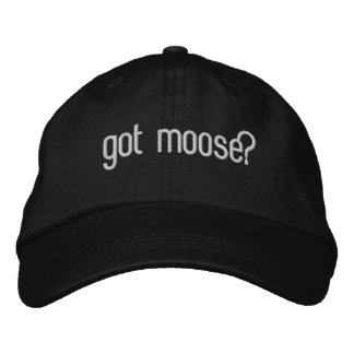 Bordada ¿tiene alce? gorra