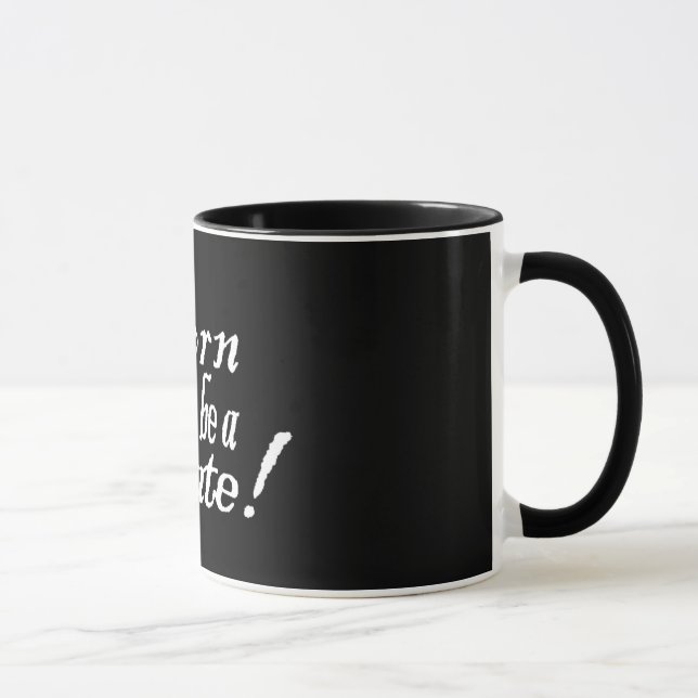 BornToBeAPirate, taza (Derecha)