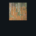 Bosque de abedules por Gustav Klimt, Arte Nouveau<br><div class="desc">Bosque de abedules (c. 1903) por Gustav Klimt es una pintura de paisaje de arte fino del Simbolismo de la Era Victoriana vintage que presenta una escena natural. Un bosque con abedules y hojas en la temporada de otoño con hojas marrones esparcidas en el suelo. Sobre el artista: Gustav Klimt...</div>