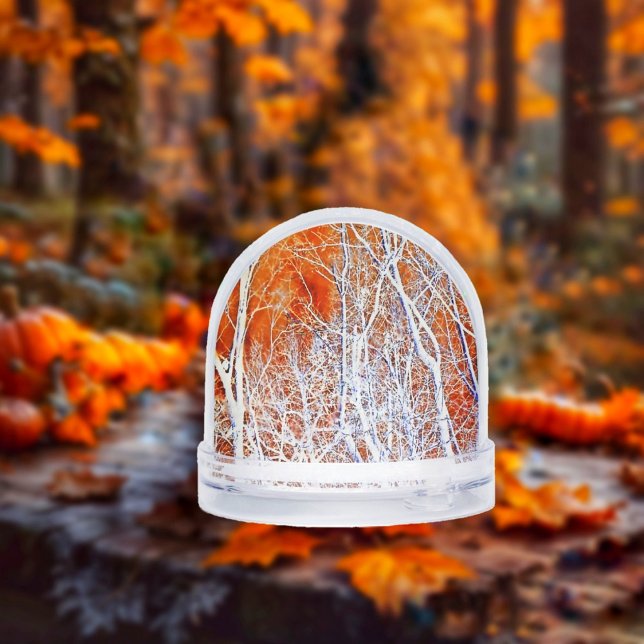 Bosque esquelético II (This Skeletal Forest-II Snow Globe, is just right for the fall season!)