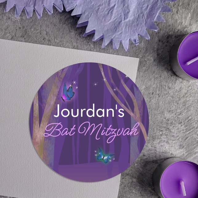 Bosque Purple Encantado, Pegatina de mariposas (purple bat mitzvah round stickers with girls name for party favors and envelopes)