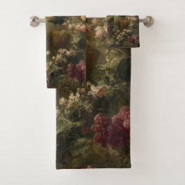 Botánico: tres pavos reales en jardín inglés