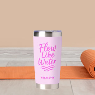 Botella Aislada Cita motivadora flujo rosa como el yoga de agua