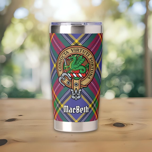 Botella Aislada Crest de Clan MacBeth sobre Tartán (Subido por el creador)