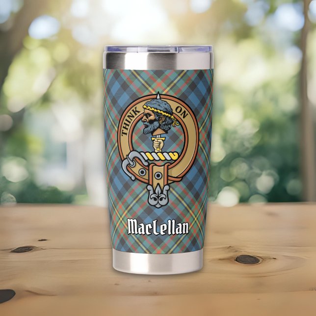 Botella Aislada Crest de Clan MacLellan sobre antiguo tartán (Subido por el creador)