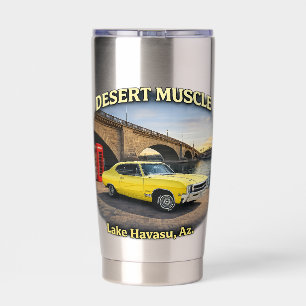 Botella Aislada Diseño Retro de Coche del Desierto Musculoso