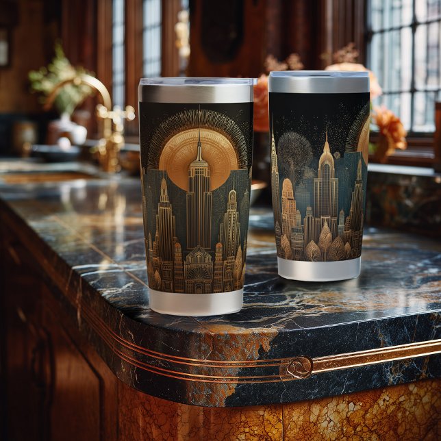 Botella Aislada Elegant Art Deco City Skyline in Gold on Black (Subido por el creador)
