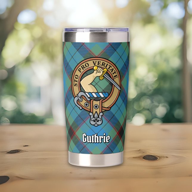 Botella Aislada Escudo de armas del clan Guthrie sobre tartán (Subido por el creador)