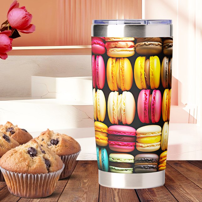 Botella Aislada Macaron francés Cookies Sweet (Thermal tumbler featuring a colorful collection of French macaron cookies)