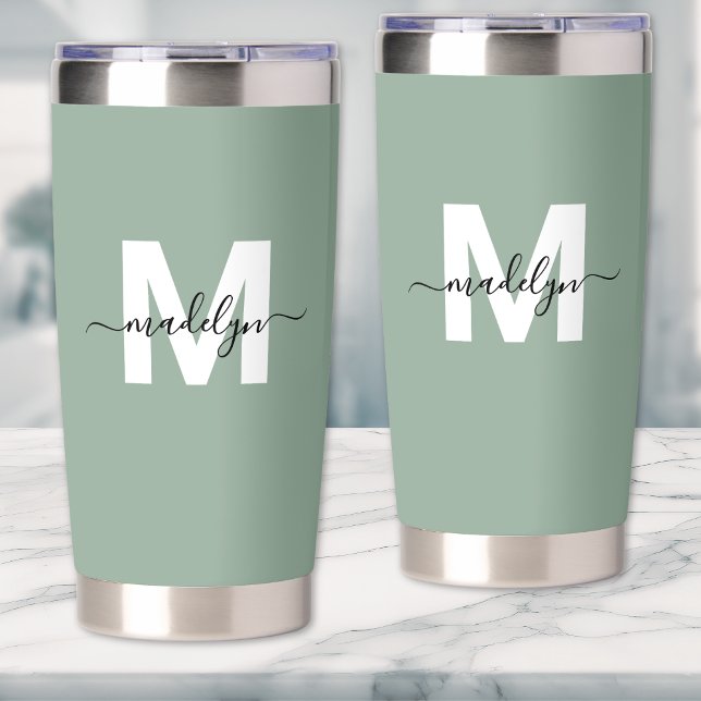 Botella Aislada Nombre de Monograma Verde (Sage Green Modern Monogram Name Insulated Tumbler)