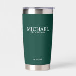 Botella Aislada Nombre del Groomsman personalizado clásico<br><div class="desc">Regalos clásicos personalizados de Groomsman con el nombre,  título y fecha boda personalizados del groomsman en un estilo de letra serif clásico blanco sobre fondo verde esmeralda. También perfecto para el Mejor Hombre,  Padre de la Novia y más.</div>