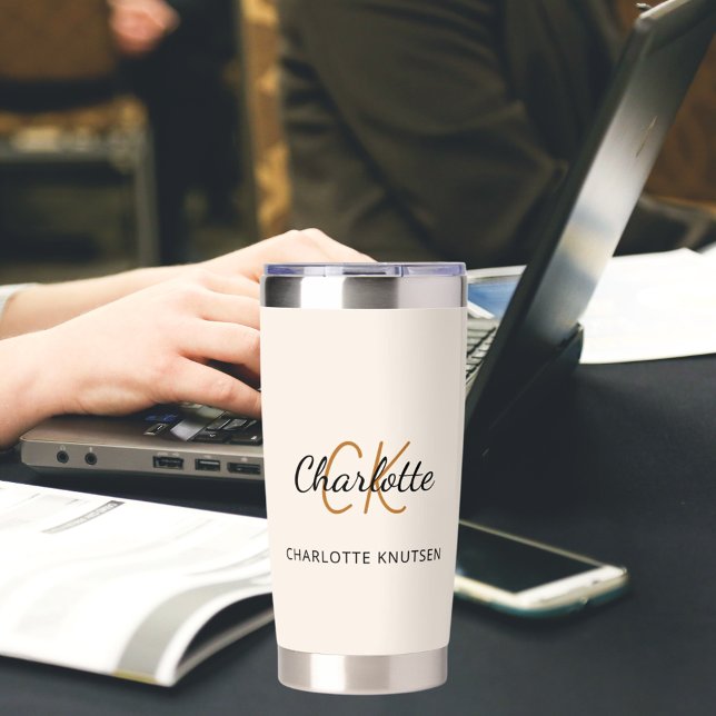 Botella Aislada Nombre simple de iniciales en monograma beige (Subido por el creador)