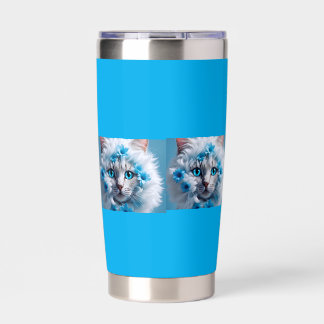 Botella Aislada Taza azul regular con hermoso gato blanco