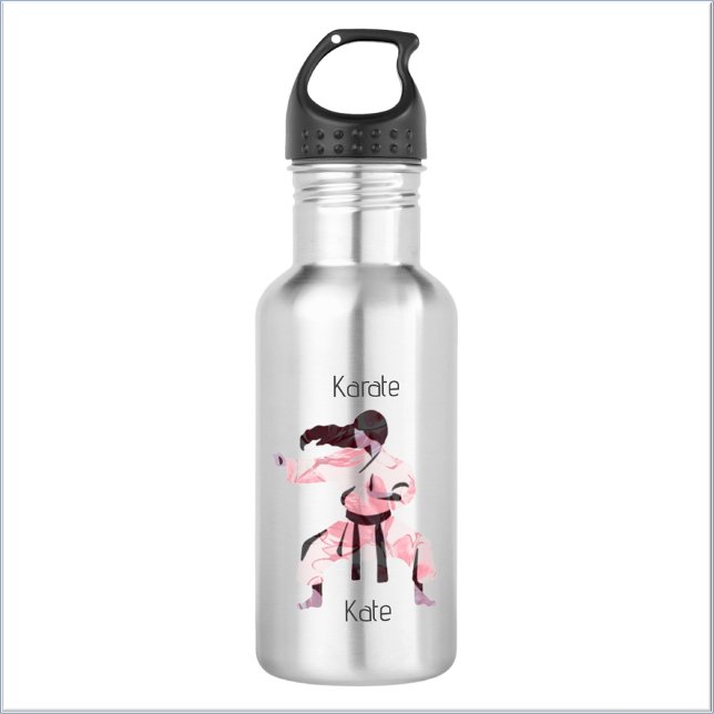 Botella De Agua Artes marciales de la Chica Cute Karate (Bookmark my store!
https://www.zazzle.com/store/capricepetit/products)
