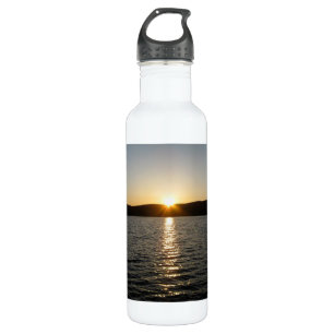 Botella De Agua Atardecer en agua serena