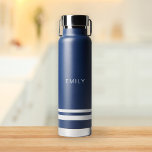 Botella De Agua Bandas blancas azules de la Marina Minimalista mod<br><div class="desc">Botella de agua de franjas blancas azules de la Marina Minimalista moderna. Personalice con su nombre personalizado.</div>