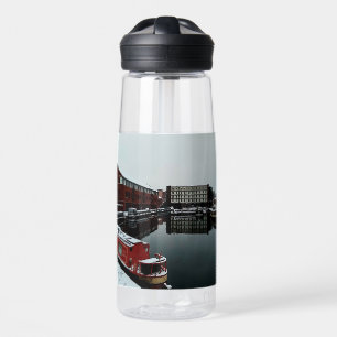 Botella De Agua Barco rojo, en el agua