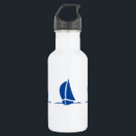 Botella De Agua Barcos de vela<br><div class="desc">Esta botella de agua se muestra en blanco con una estampación de velero de color azul. Personalizar este artículo o compra tal cual.</div>