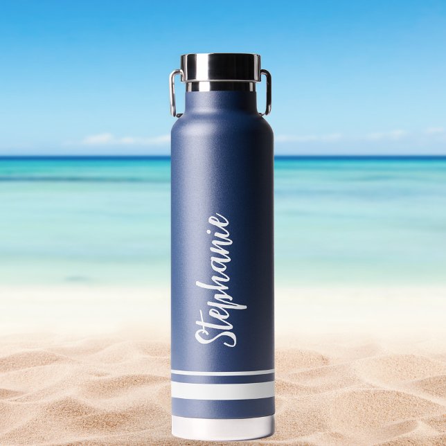 Botella de agua Boda de la Marina de Rayas Blancas (Stylishly Personalize with Your Custom Name.)