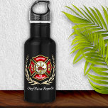 Botella De Agua Bombero personalizado cruzado de Malta<br><div class="desc">Botella de agua personalizada y conservadora del bombero. Perfecto para cumpleaños,  promociones,  graduación o retiro.</div>