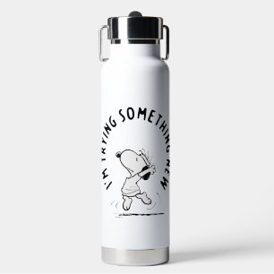 Botella De Agua Cacahuetes   Snoopy Tramitando Algo Nuevo