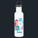 Botella De Agua Chica de la sirena Personalizado Cute<br><div class="desc">Un lindo regalo personalizado de chica de playa con una sirena de pelo rosado con una cola verde azulada sosteniendo un hermoso arpa al lado de burbujas azules. Personalizar con el nombre de tu pequeña niña para un buen regalo.</div>